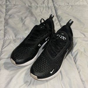 Nike 270